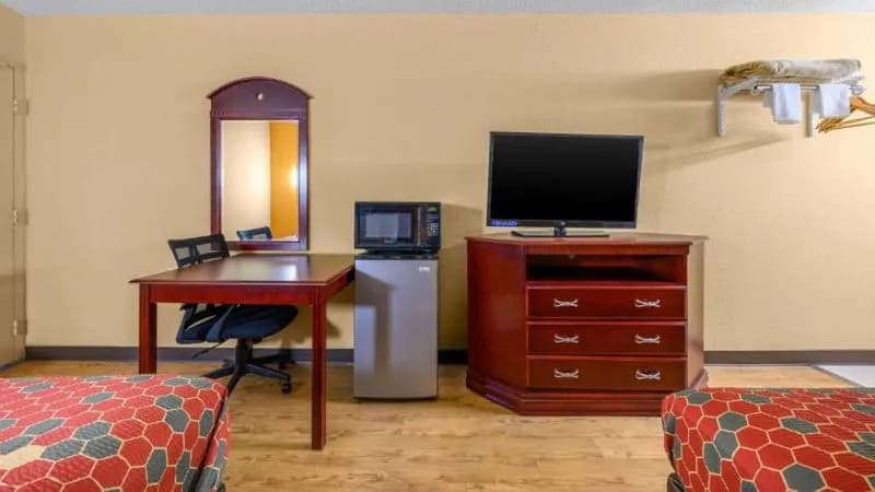 Econo Lodge Decatur South hotel photo 3