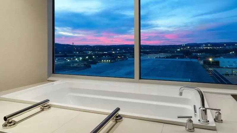 Embassy Suites by Hilton Huntsville Jacuzzi room