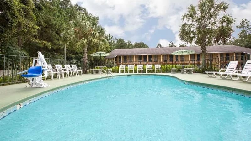 Howard Johnson by Wyndham Dothan hotel photo 4