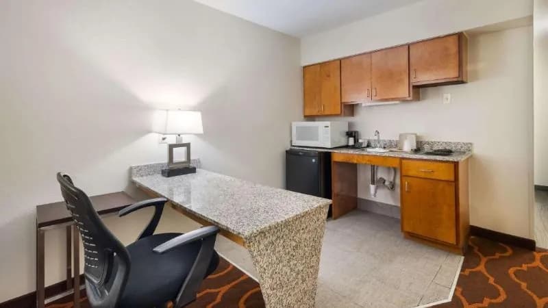 Quality Inn & Suites Huntsville Research Park Area hotel photo 3