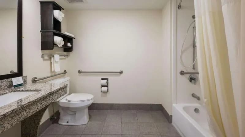 Quality Inn & Suites Huntsville Research Park Area hotel photo 4