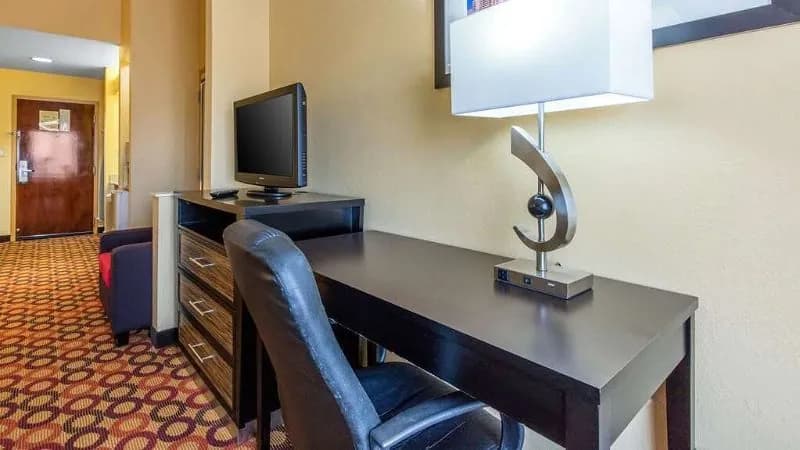 Quality Inn & Suites Montgomery East Carmichael Rd hotel photo 3