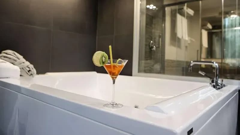 Best Western Plus Scottsdale Thunderbird Suites Jacuzzi room