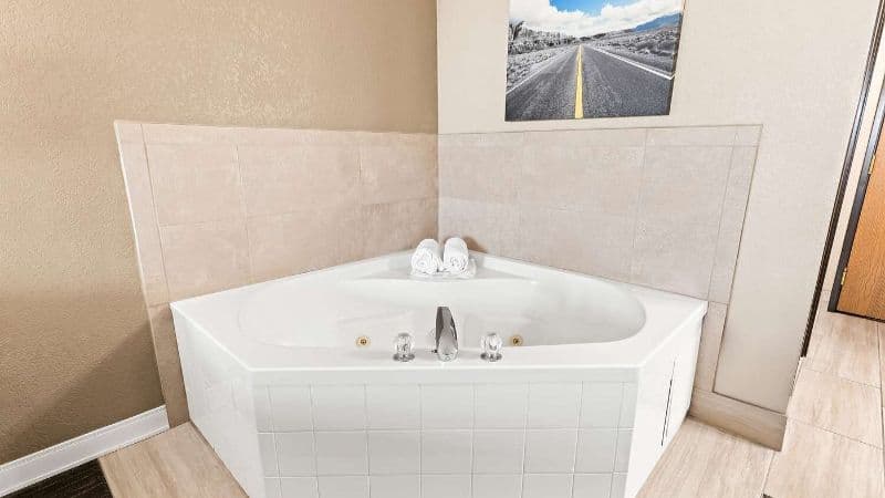 Best Western Snowflake Inn Jacuzzi room