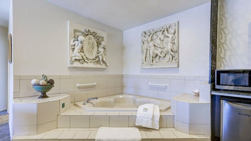 Forest Villas Hotel Jacuzzi room
