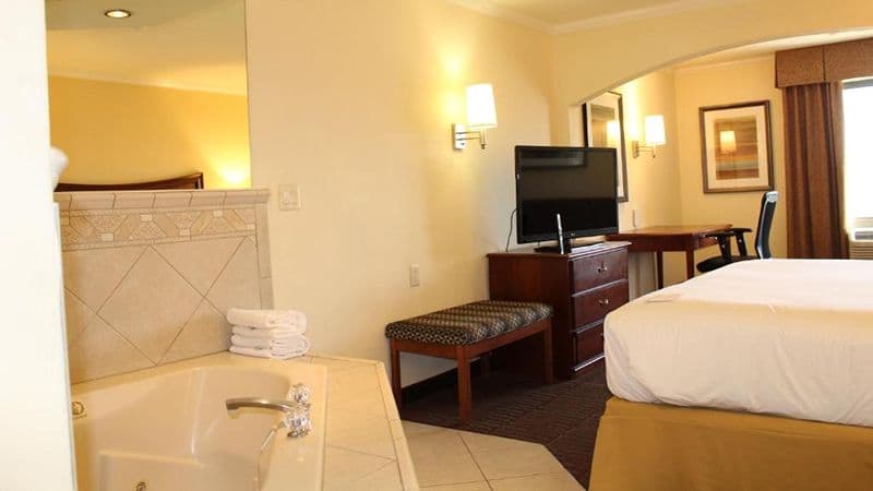 Holiday Inn Express & Suites Tucson Mall, an IHG hotel hotel photo 2
