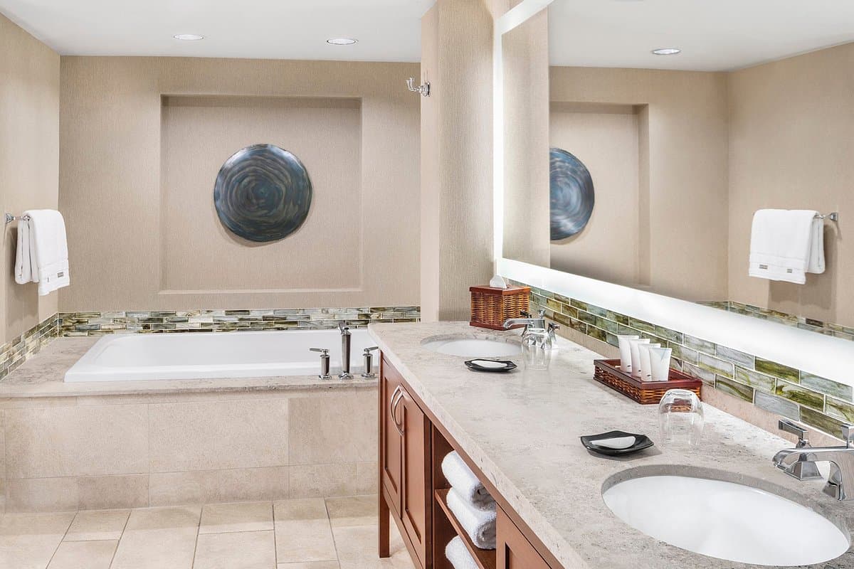 The Westin La Paloma Resort and Spa Jacuzzi room