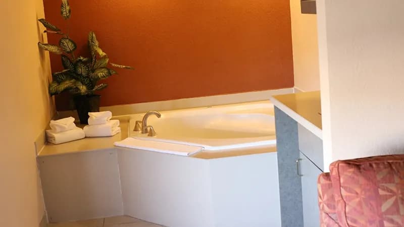 Hampton Inn Bentonville/Rogers Jacuzzi room