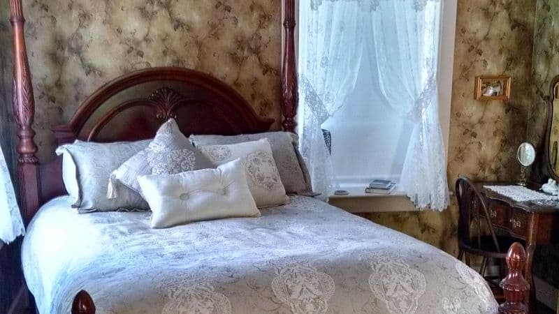 The Brownstone Inn hotel photo 2