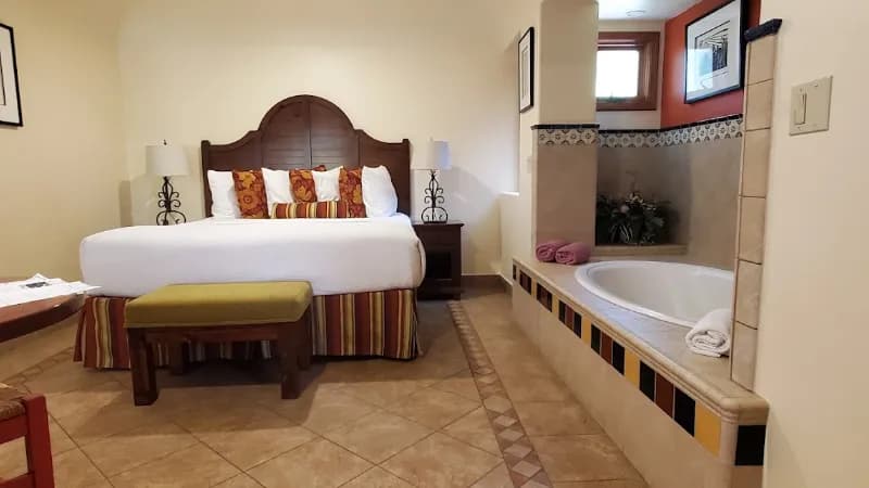 Los Arboles Hotel Jacuzzi room