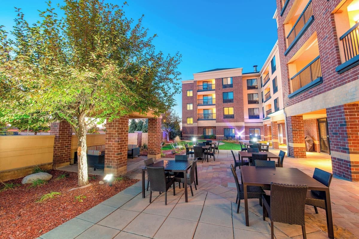 Courtyard Denver South/Park Meadows Mall hotel photo 3