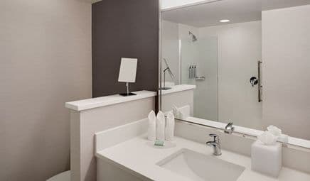 Courtyard by Marriott Stamford Downtown hotel photo 2