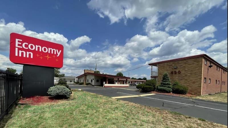 Economy Inn hotel photo 4