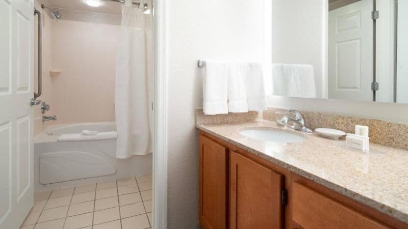 Residence Inn Southington Jacuzzi room