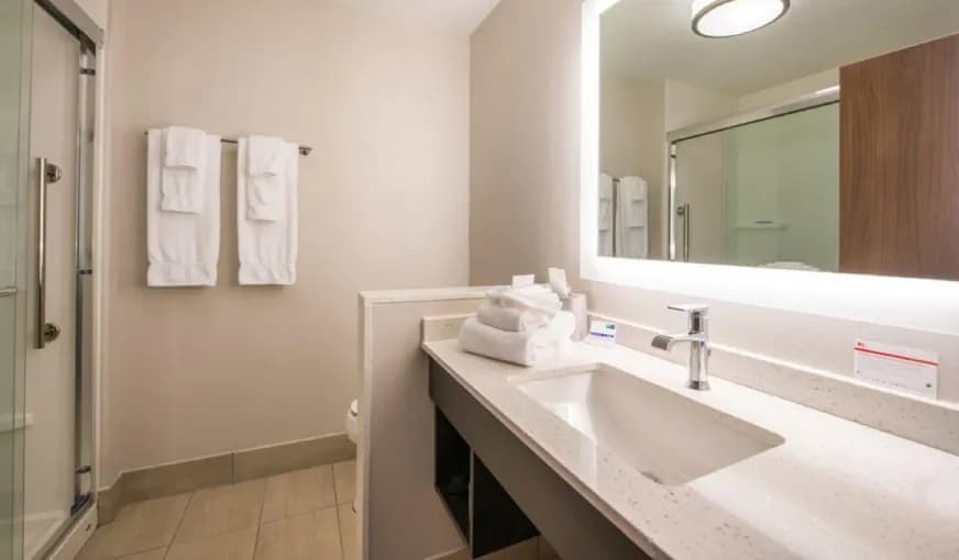 Holiday Inn Express Jacksonville East, an IHG Hotel hotel photo 3