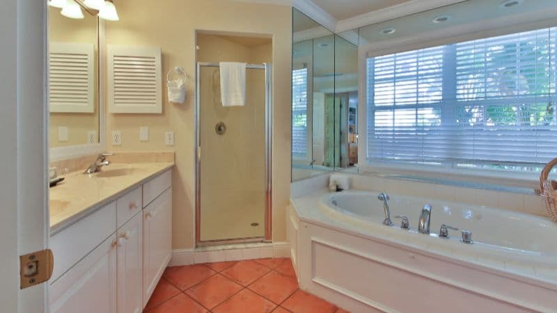 Tortuga Inn Beach Resort hotel photo 2