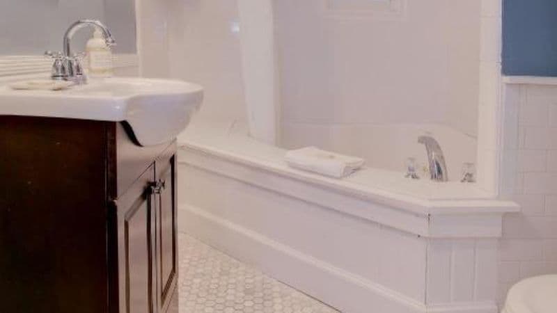 Azalea Inn & Villas Jacuzzi room
