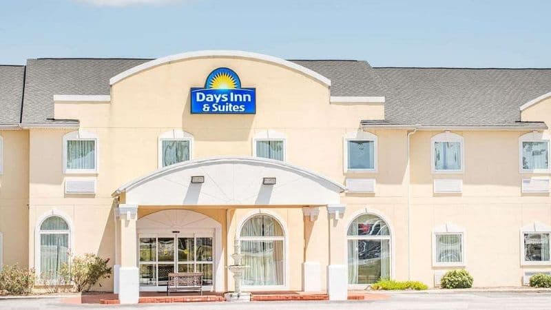 Days Inn & Suites by Wyndham Swainsboro hotel photo 4