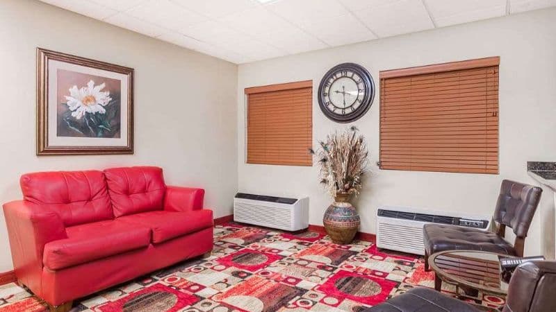 Days Inn by Wyndham Trenton hotel photo 4