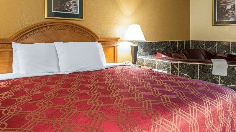 Econo Lodge Dalton hotel photo 3