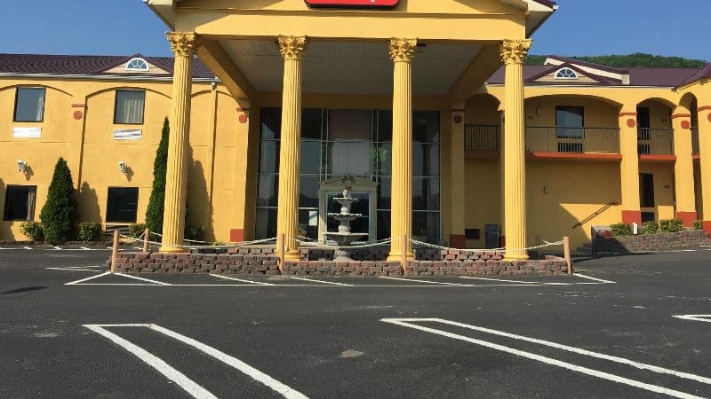 Econo Lodge Dalton hotel photo 4
