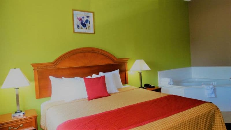 Oak Tree Inn & Suites hotel photo 2