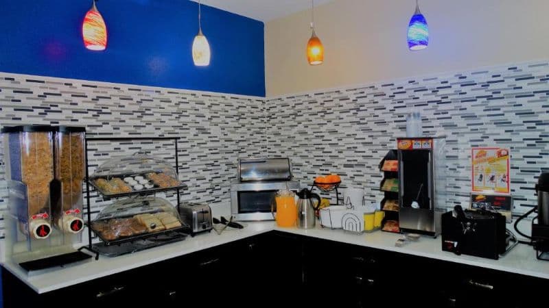 Oak Tree Inn & Suites hotel photo 4
