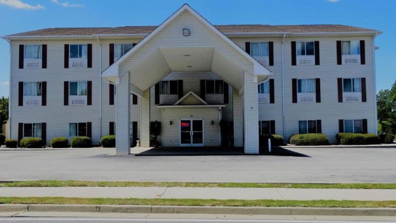 Oak Tree Inn & Suites hotel photo 5