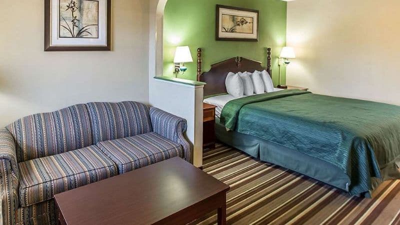 Quality Inn & Suites hotel photo 4