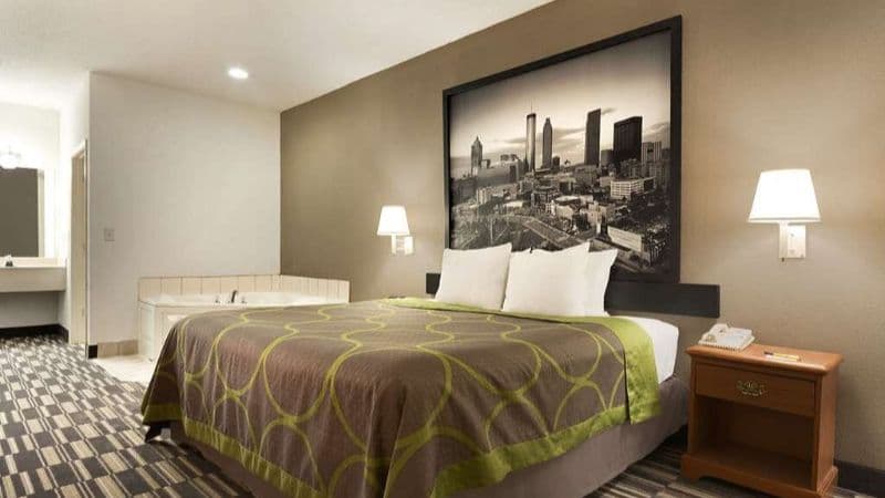 Super 8 by Wyndham Chatsworth/Dalton hotel photo 2