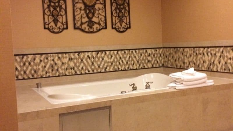 La Quinta Inn & Suites by Wyndham Twin Falls Jacuzzi room
