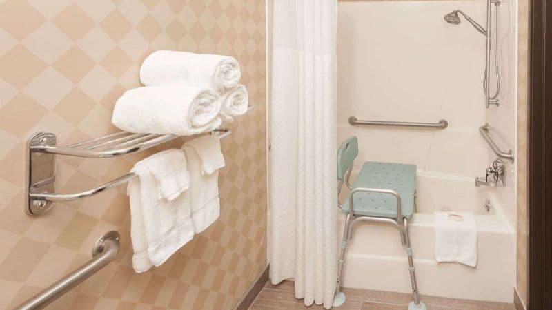 Baymont by Wyndham Galesburg hotel photo 2