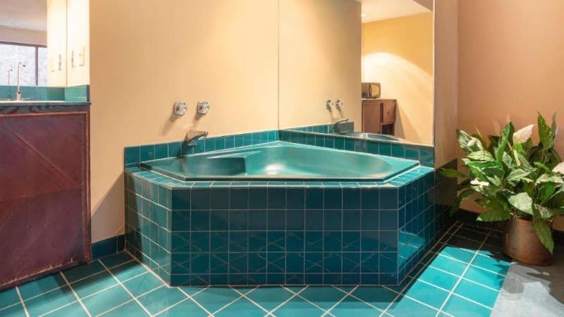 Mansion view Inn & Suites Jacuzzi room