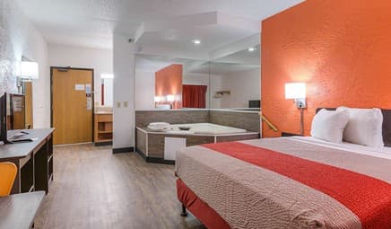 Motel 6 Bridgeview hotel photo 2