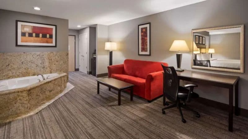 Spark by Hilton Oak Forest I-57 hotel photo 3