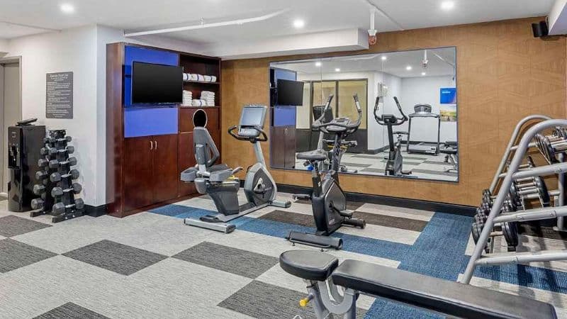 Sybaris Downers Grove hotel photo 5