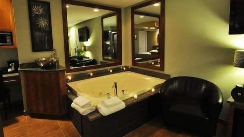 The Champagne Lodge & Luxury Suites hotel photo 5