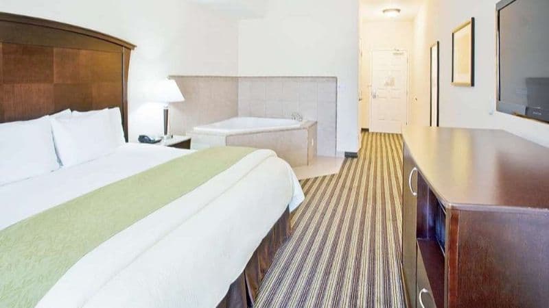 Vibe Inn – Whirlpool Suites hotel photo 4