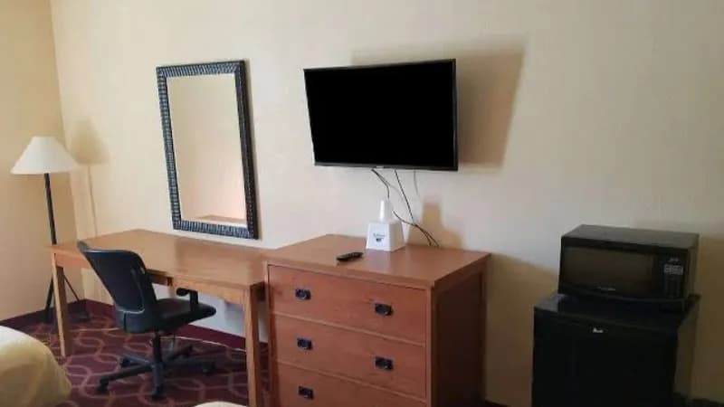 American Inn Evansville East hotel photo 4