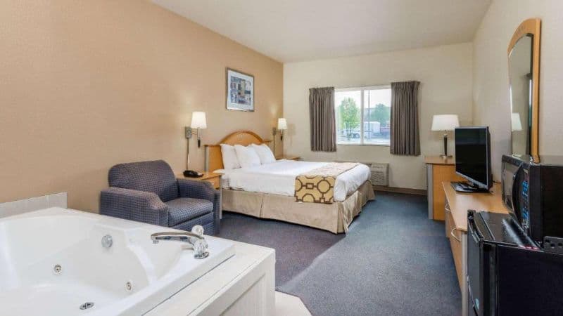 Baymont by Wyndham Noblesville hotel photo 2