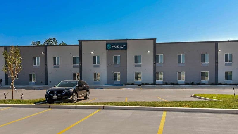 Clarion Pointe hotel photo 5