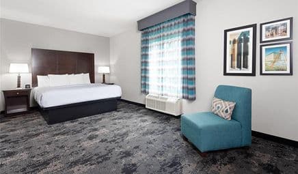 La Quinta Inn & Suites by Wyndham Columbus – Edinburgh hotel photo 2