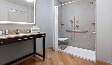 La Quinta Inn & Suites by Wyndham Columbus – Edinburgh hotel photo 4