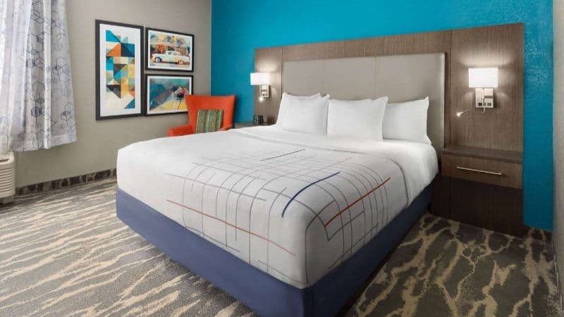 La Quinta Inn & Suites by Wyndham Kokomo hotel photo 3