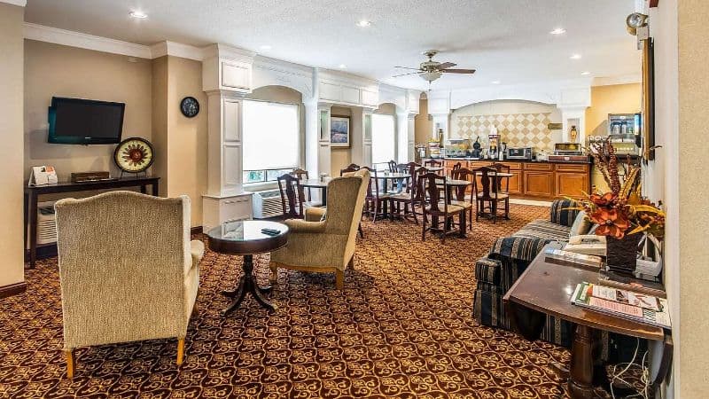 Quality Inn & Suites Evansville North hotel photo 3