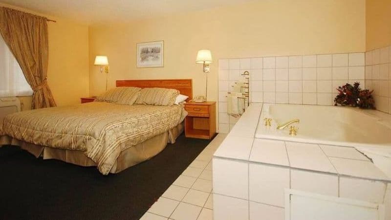 Americas Best Value Inn Webster City Jacuzzi room