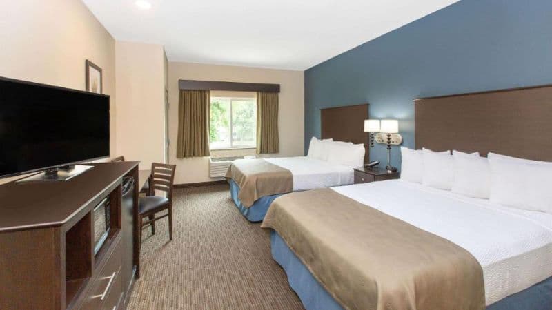 AmericInn by Wyndham Humboldt hotel photo 4