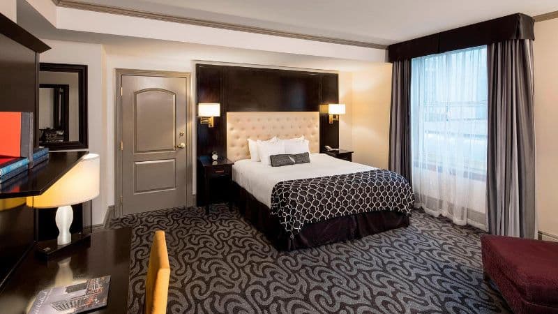 Hotel Blackhawk, Autograph Collection hotel photo 3