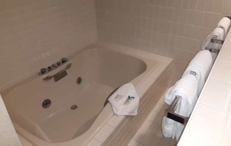 Eleven Boutique Hotel Jacuzzi room