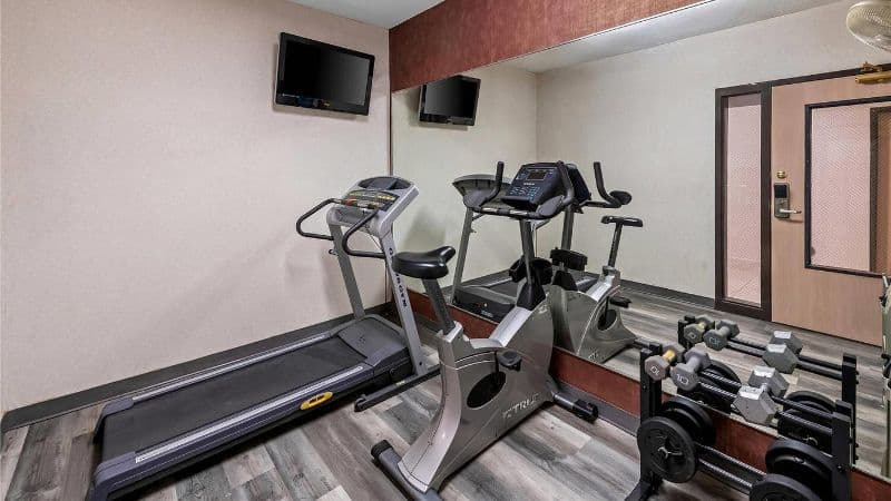 Quality Inn & Suites Manhattan hotel photo 5